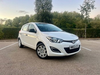 Used Hyundai i20 2014 for sale - 76045754: Photo