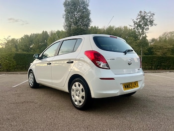 Used Hyundai i20 2014 for sale - 76045754: Photo