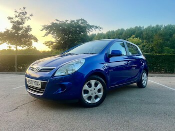 Used Hyundai i20 2010 for sale - 75476299: Photo