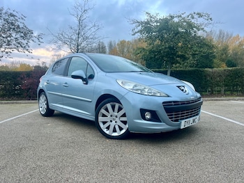 Peugeot - 207