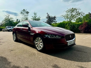 Used Jaguar XE 2015 for sale - 79173610: Photo
