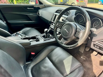 Used Jaguar XE 2015 for sale - 79173610: Photo