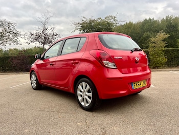 Used Hyundai i20 2014 for sale - 76114410: Photo 2