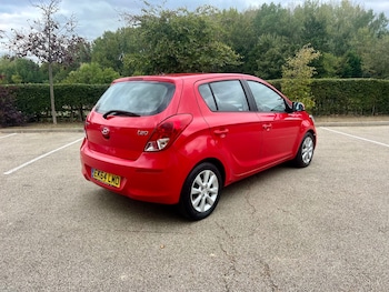 Used Hyundai i20 2014 for sale - 76114410: Photo 4