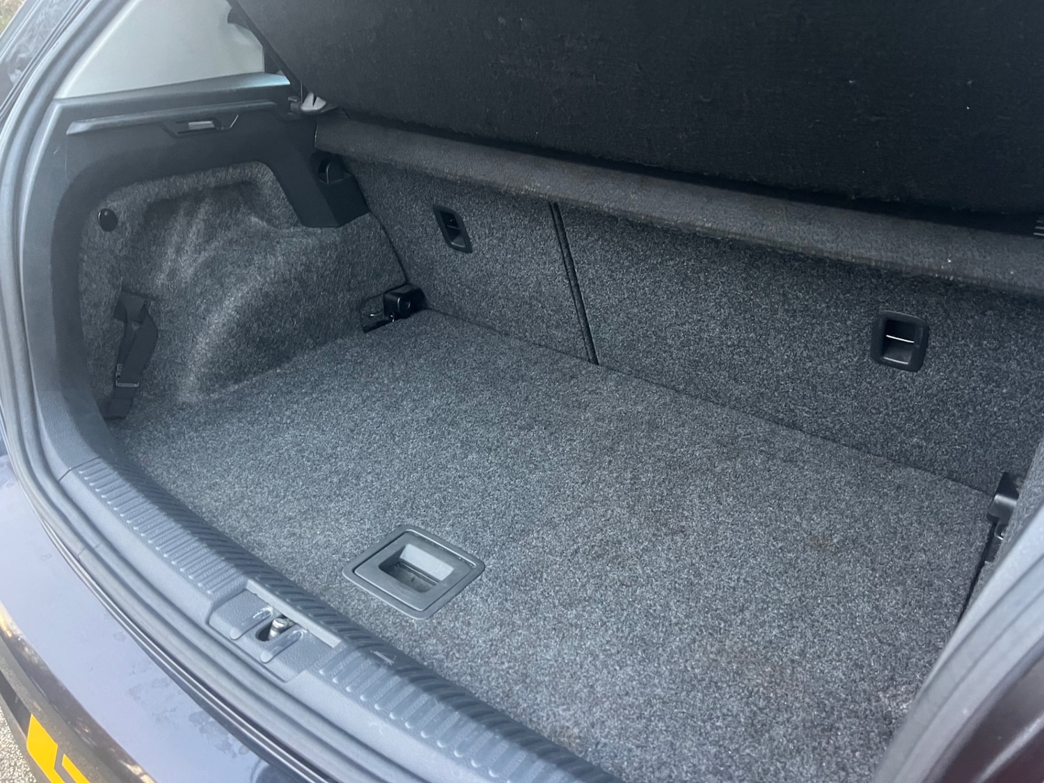 Used Volkswagen Polo 2010 for sale - 76672526: Photo 5