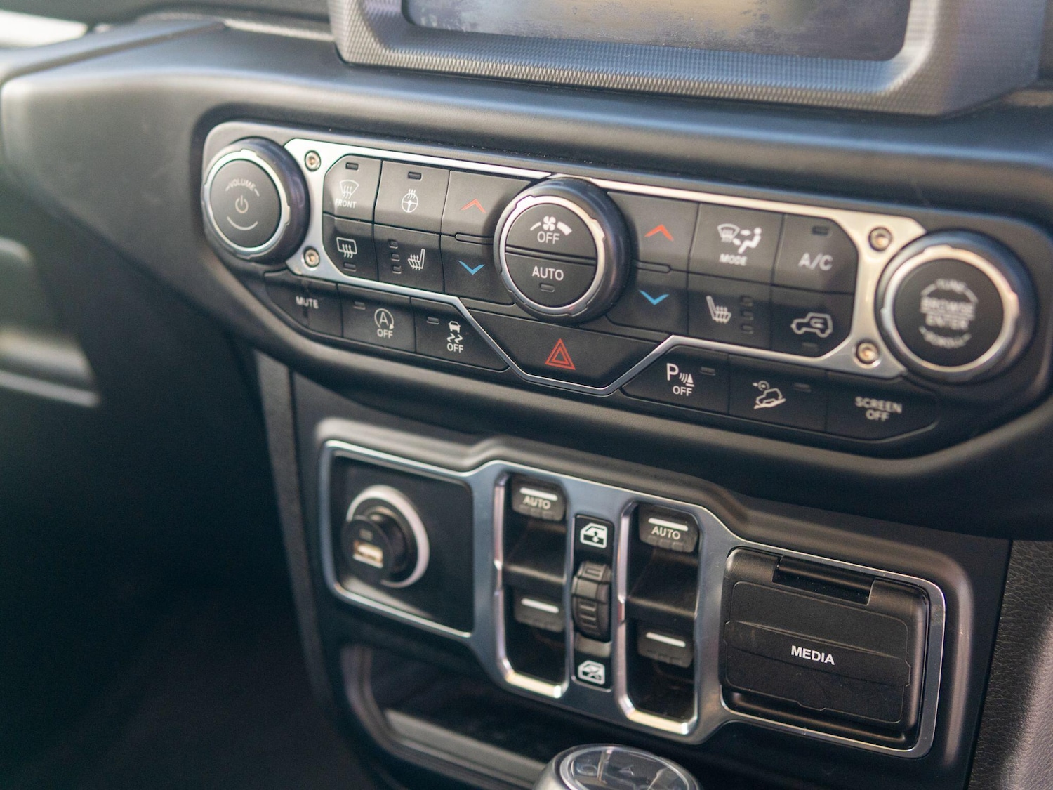 Used Jeep Wrangler 2019 for sale - 77898582: Photo 62