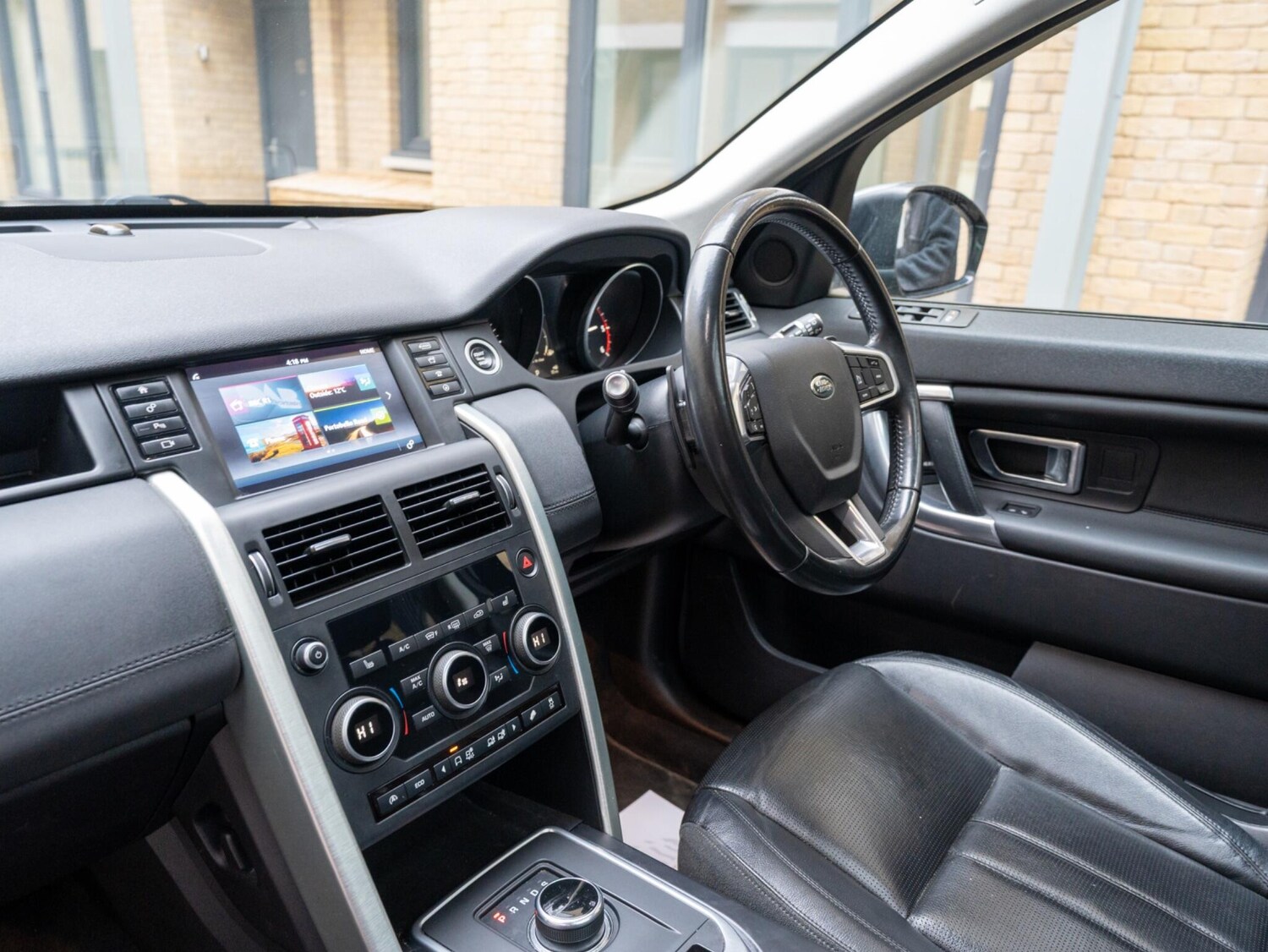 Used Land Rover Discovery Sport 2017 for sale - 77688846: Photo 13