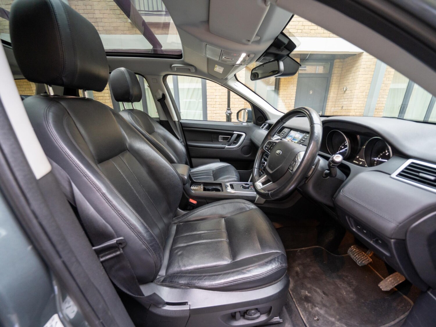 Used Land Rover Discovery Sport 2017 for sale - 77688846: Photo 16