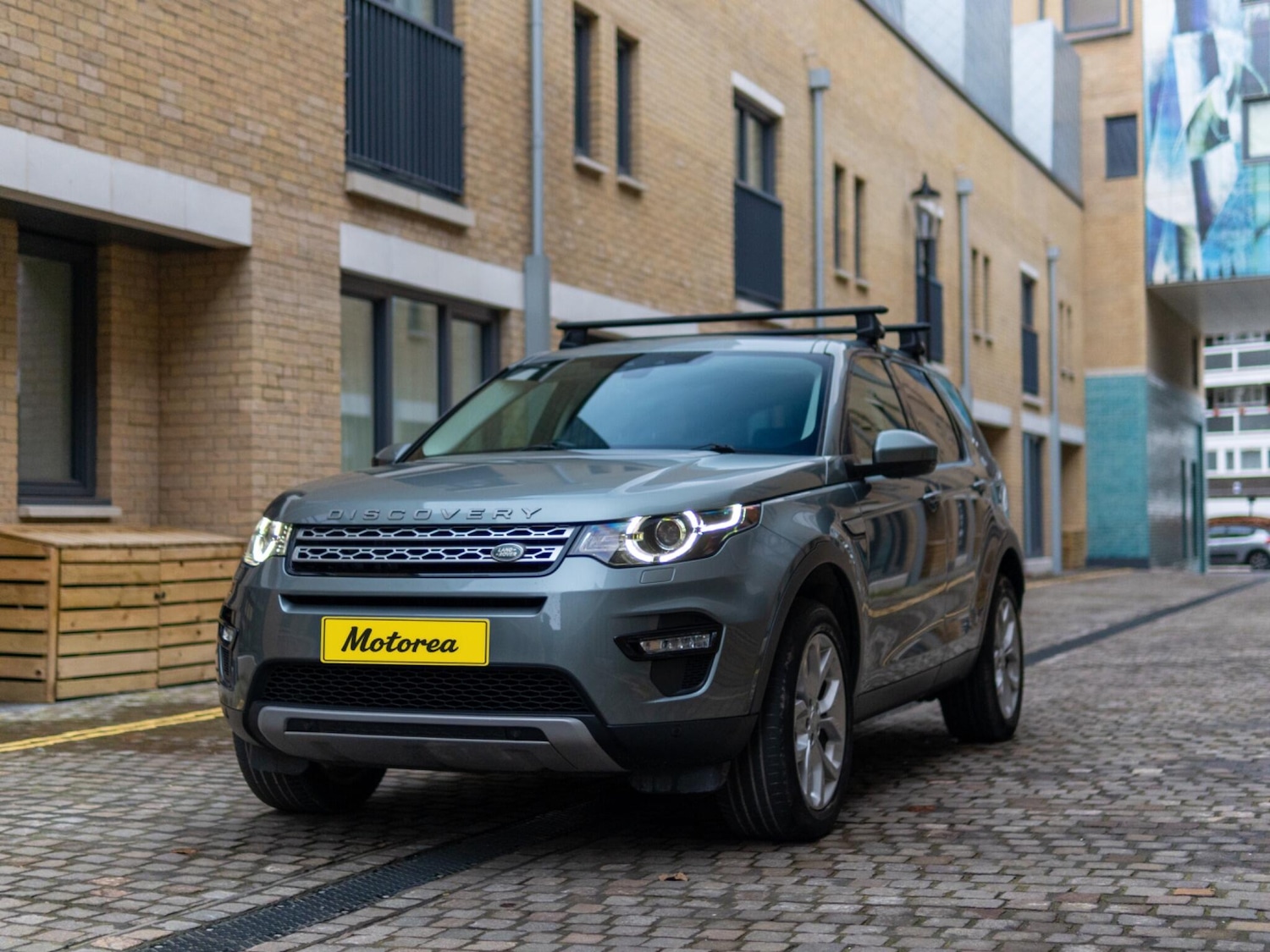 Used Land Rover Discovery Sport 2017 for sale - 77688846: Photo 2