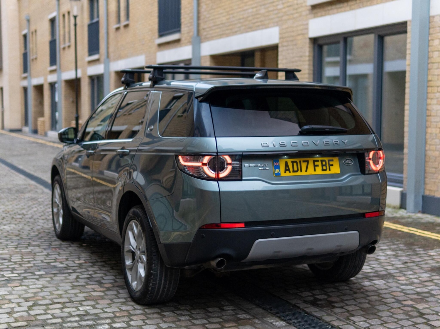 Used Land Rover Discovery Sport 2017 for sale - 77688846: Photo 3