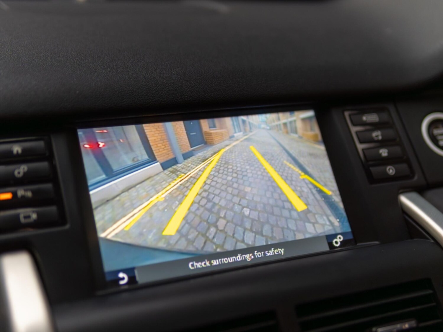 Used Land Rover Discovery Sport 2017 for sale - 77688846: Photo 42