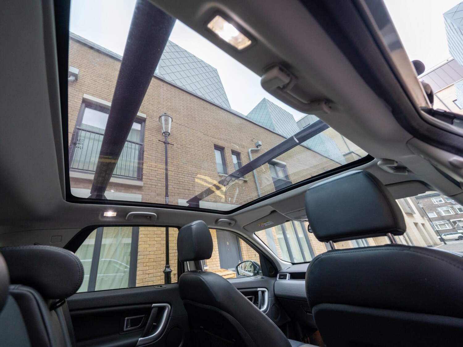 Used Land Rover Discovery Sport 2017 for sale - 77688846: Photo 48