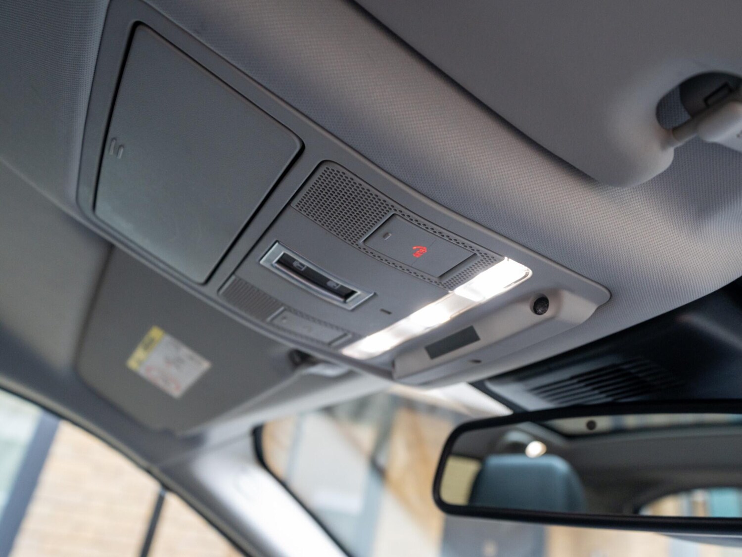 Used Land Rover Discovery Sport 2017 for sale - 77688846: Photo 74