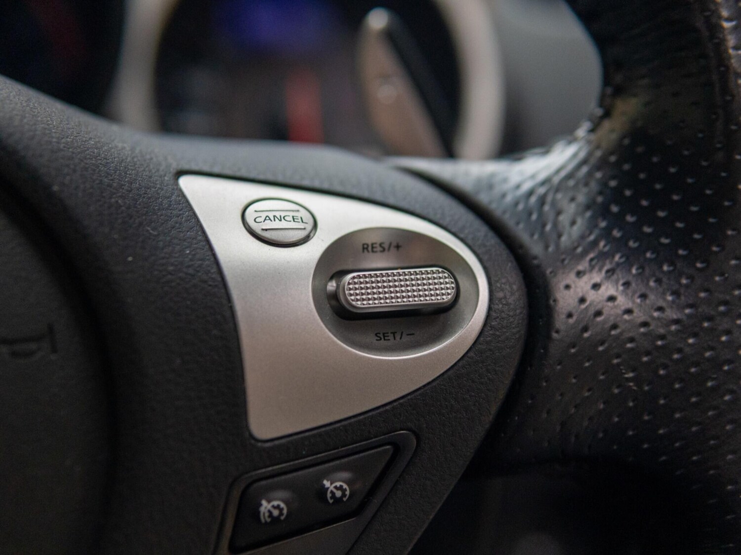 Used Nissan 370 Z for sale - 77688843: Photo 26