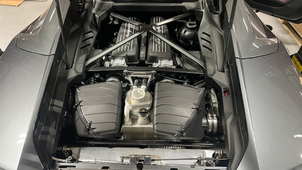 Used Lamborghini Huracan 2023 for sale - 75518028: Photo 8