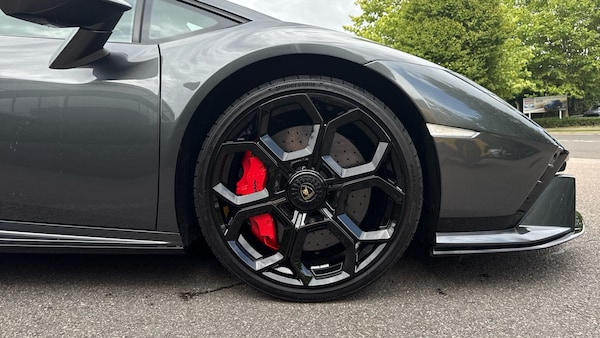 Used Lamborghini Huracan 2023 for sale - 75518028: Photo 9