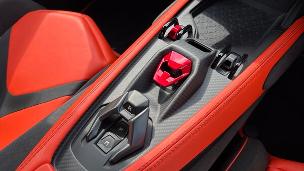 Used Lamborghini Revuelto 2024 for sale - 75309136: Photo 17