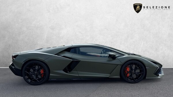 Used Lamborghini Revuelto 2024 for sale - 75309136: Photo 2