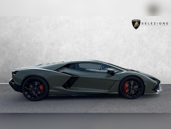 Used Lamborghini Revuelto 2024 for sale - 75309136: Photo