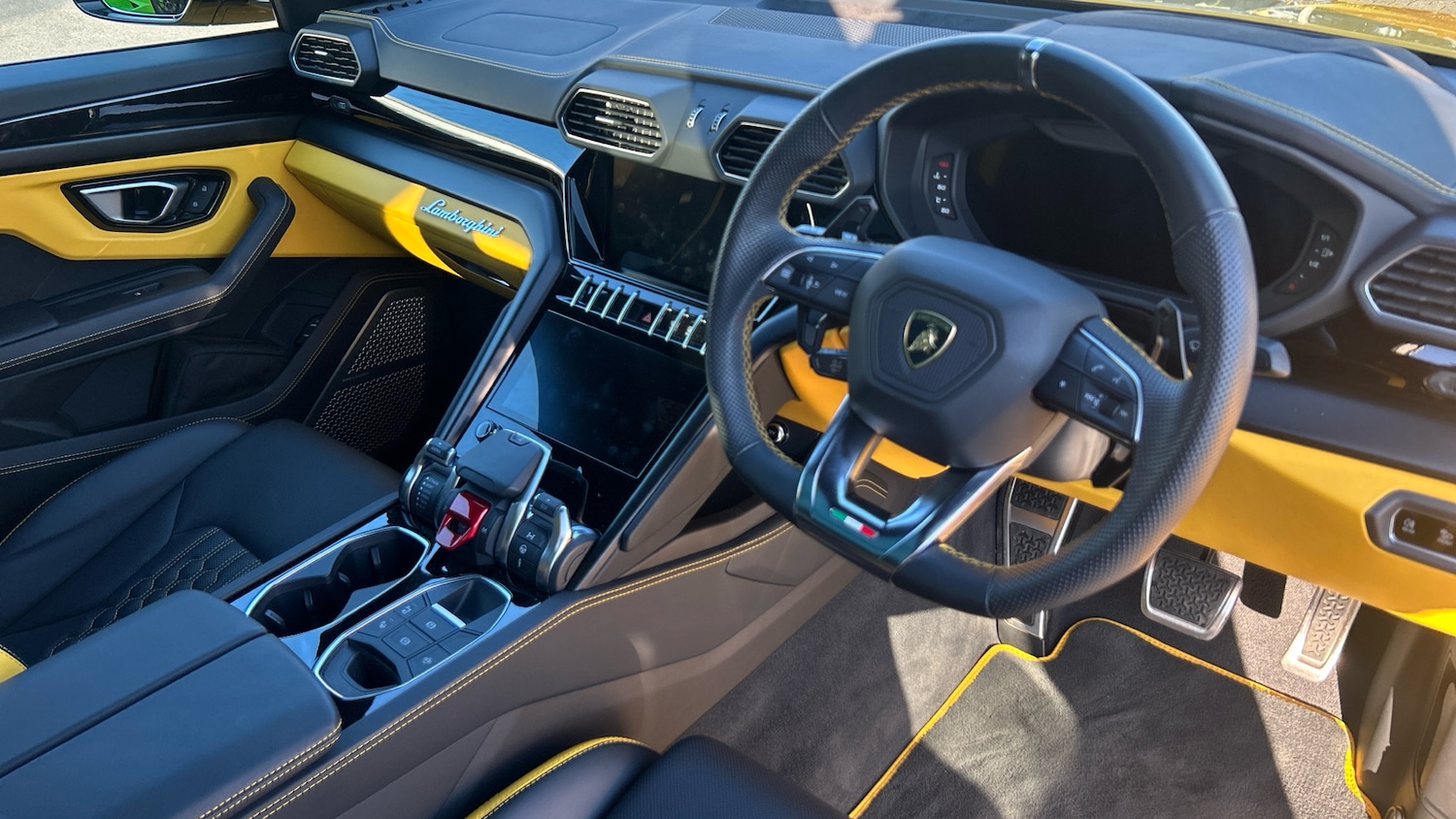 Used Lamborghini Urus 2023 for sale - 77937764: Photo 13