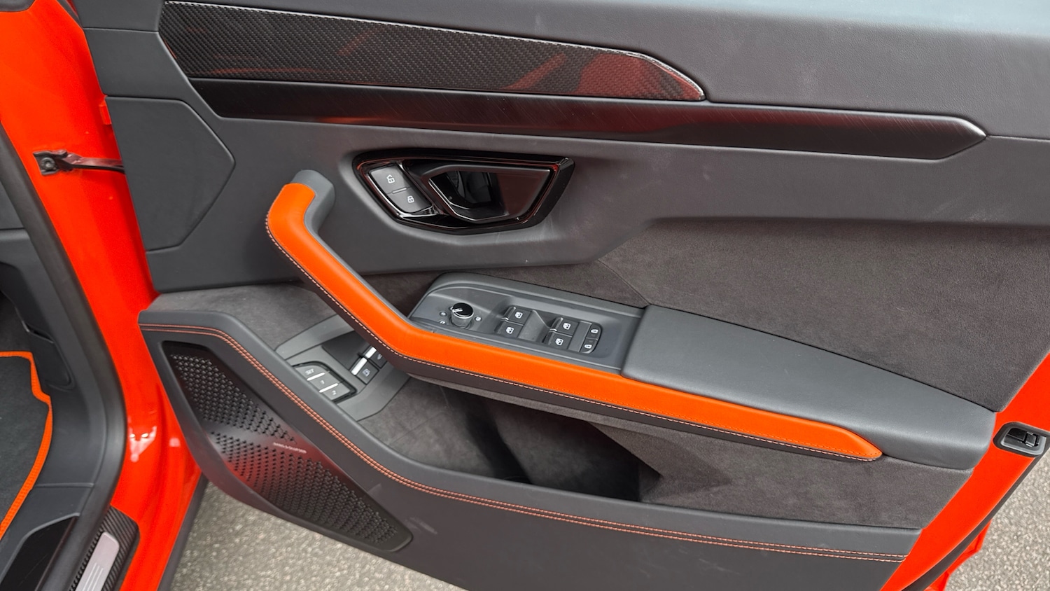 Used Lamborghini Urus 2025 for sale - 75694938: Photo 14