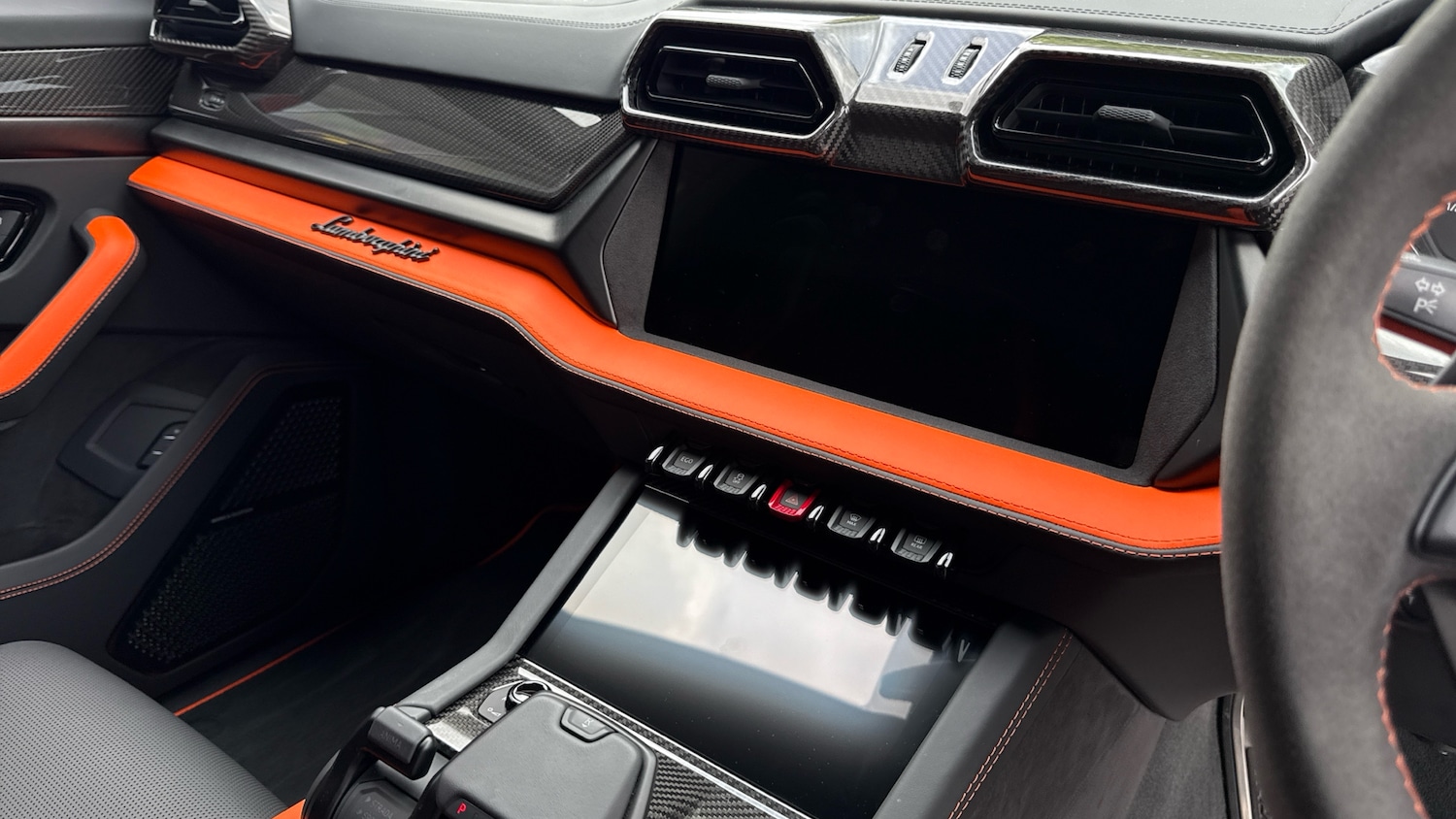 Used Lamborghini Urus 2025 for sale - 75694938: Photo 16