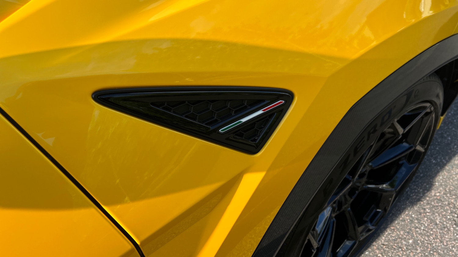 Used Lamborghini Urus 2023 for sale - 76547557: Photo 10