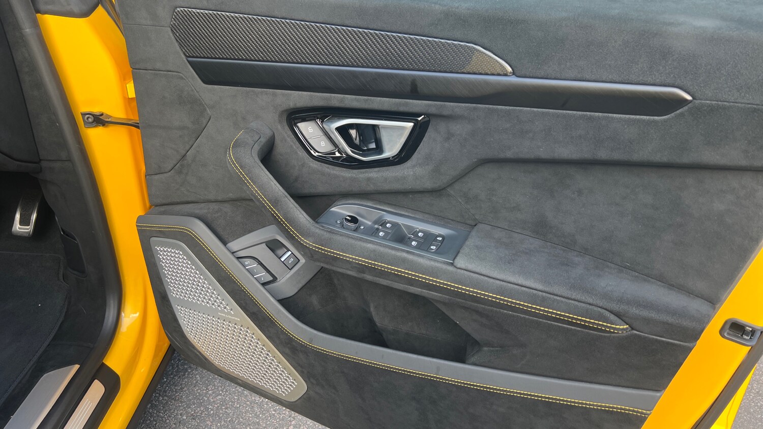 Used Lamborghini Urus 2023 for sale - 76547557: Photo 14