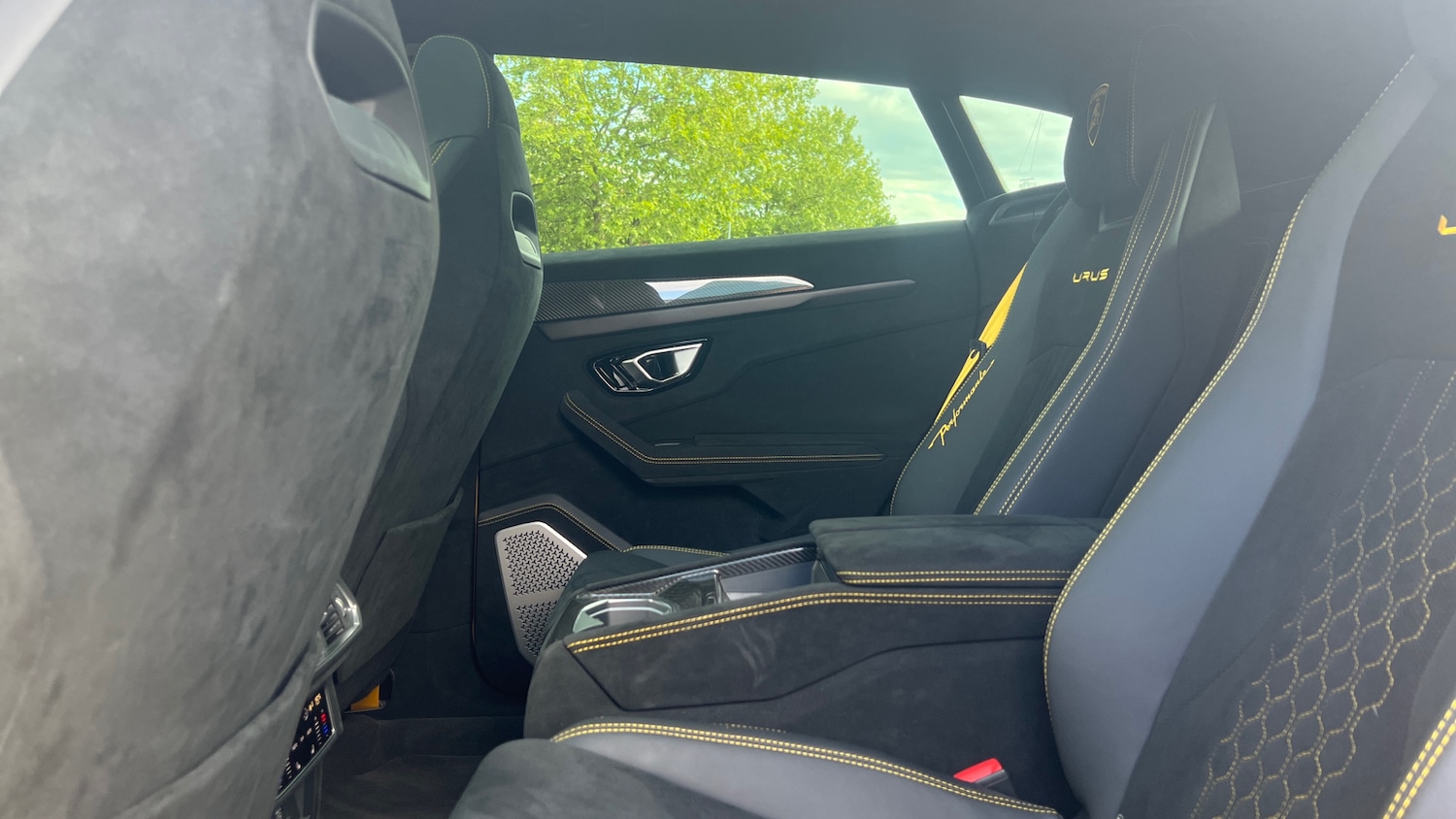 Used Lamborghini Urus 2023 for sale - 76547557: Photo 6