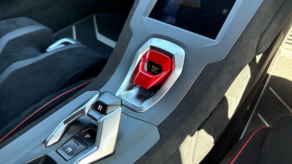 Used Lamborghini Huracan 2023 for sale - 74496881: Photo 19