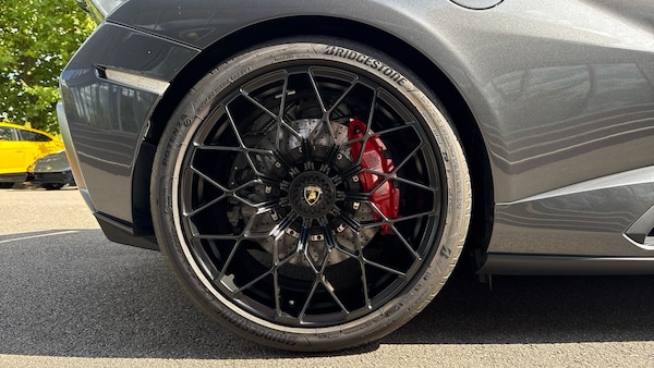 Used Lamborghini Huracan 2023 for sale - 74496881: Photo 9