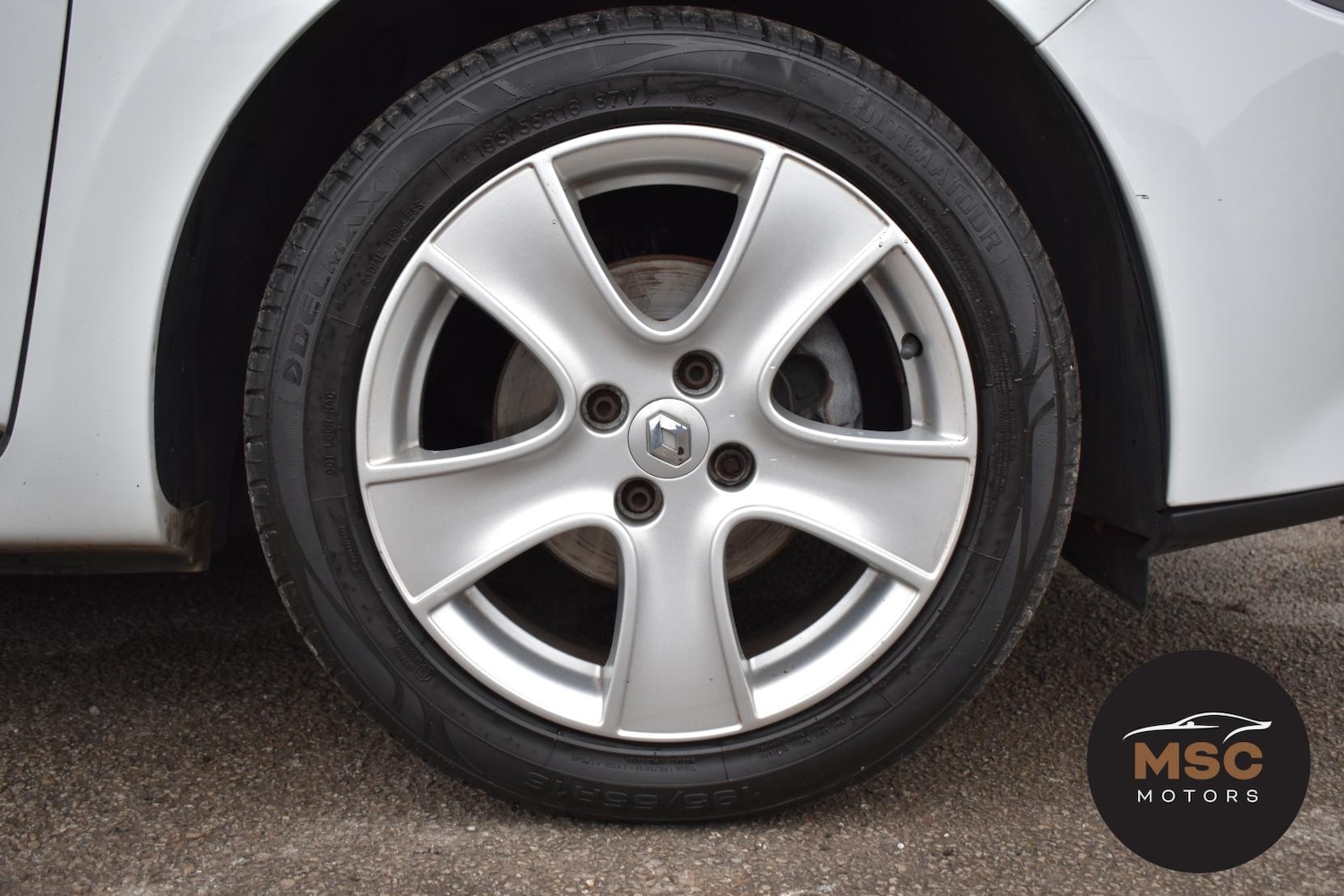 Used Renault Clio 2016 for sale - 76818130: Photo 25