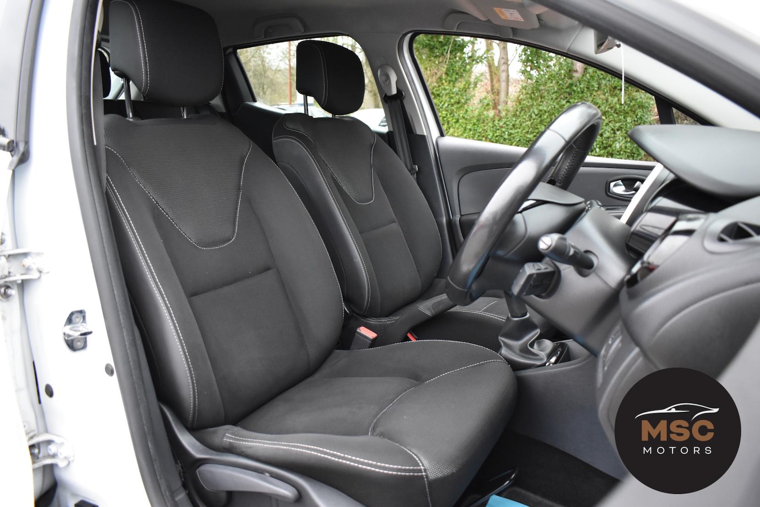 Used Renault Clio 2016 for sale - 76818130: Photo 31