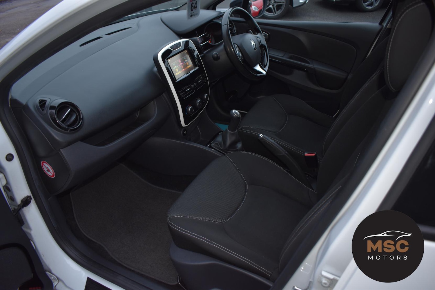 Used Renault Clio 2016 for sale - 76818130: Photo 32