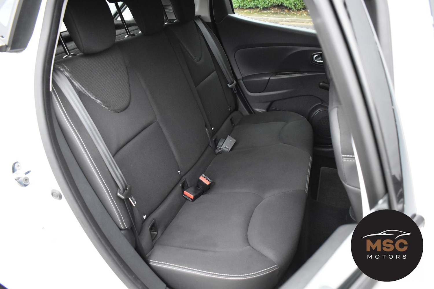 Used Renault Clio 2016 for sale - 76818130: Photo 35