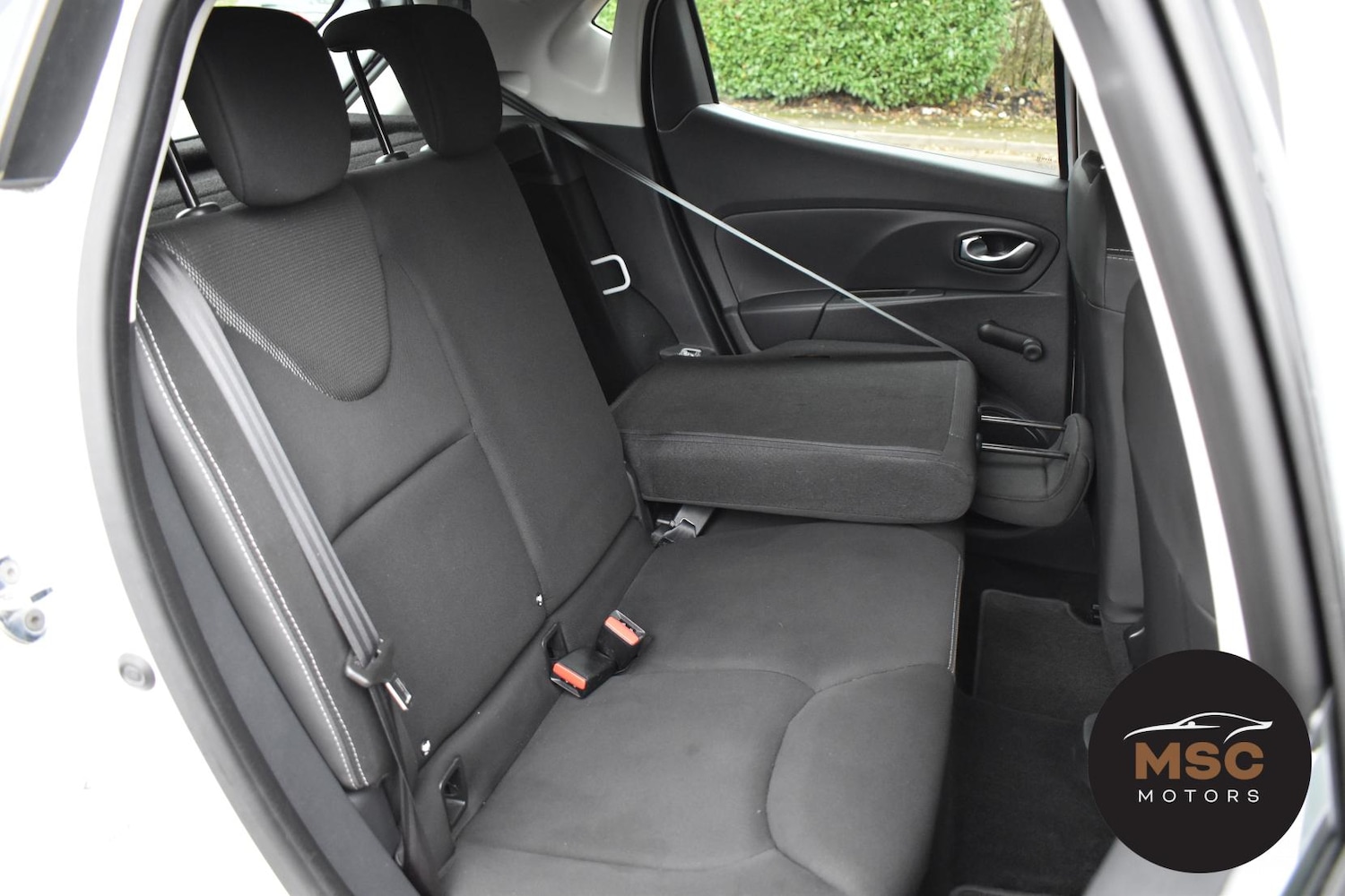 Used Renault Clio 2016 for sale - 76818130: Photo 37