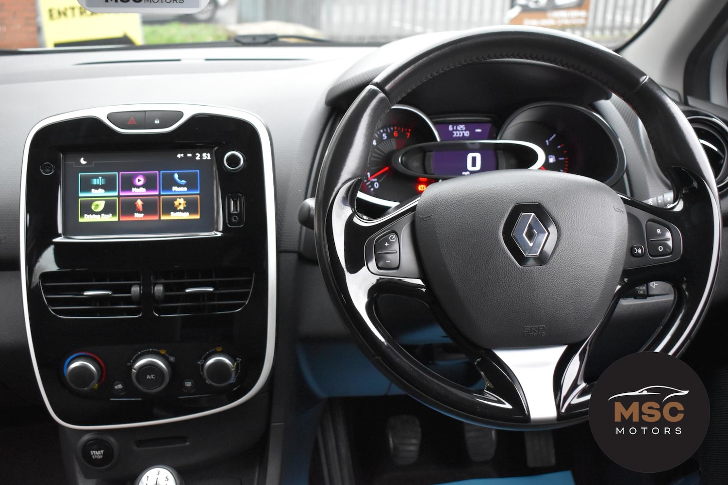 Used Renault Clio 2016 for sale - 76818130: Photo 42