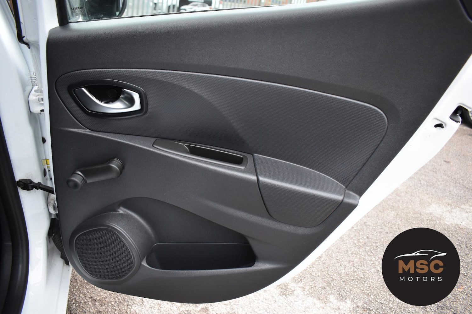 Used Renault Clio 2016 for sale - 76818130: Photo 57