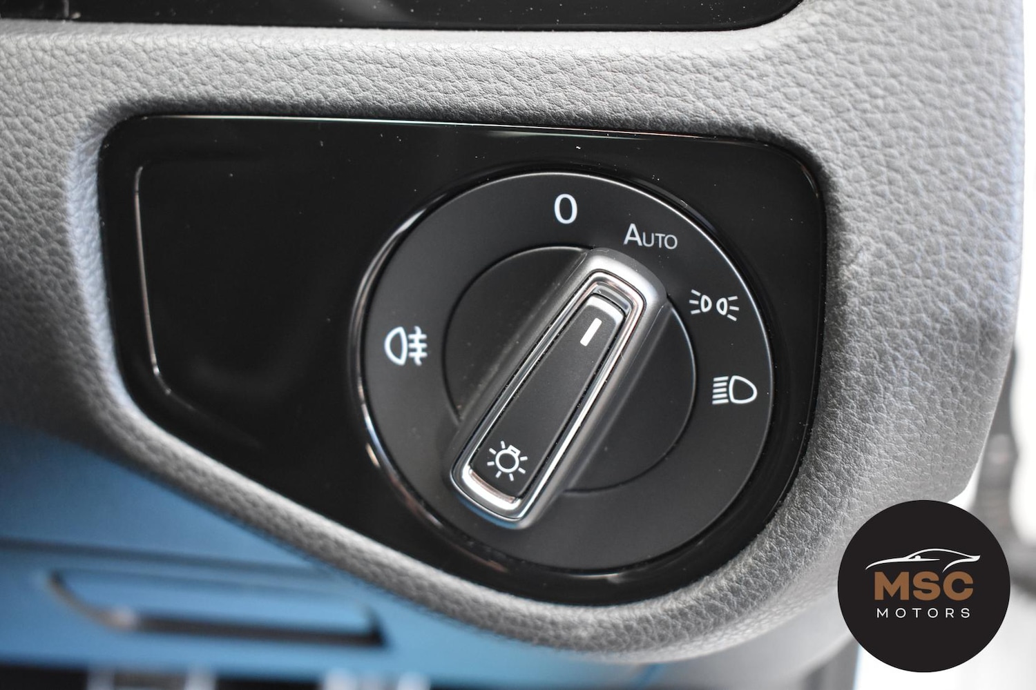 Used Volkswagen Golf 2017 for sale - 76494343: Photo 30