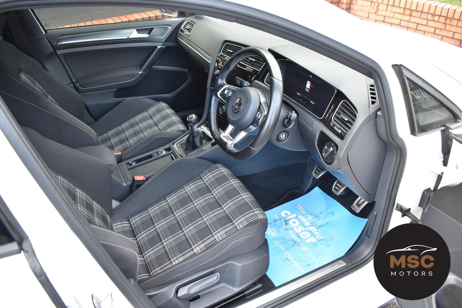 Used Volkswagen Golf 2017 for sale - 76494343: Photo 31