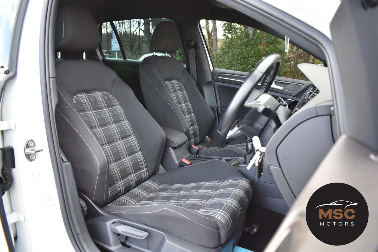 Used Volkswagen Golf 2017 for sale - 76494343: Photo 32