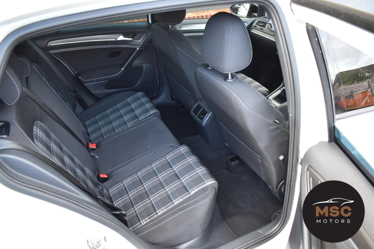 Used Volkswagen Golf 2017 for sale - 76494343: Photo 35