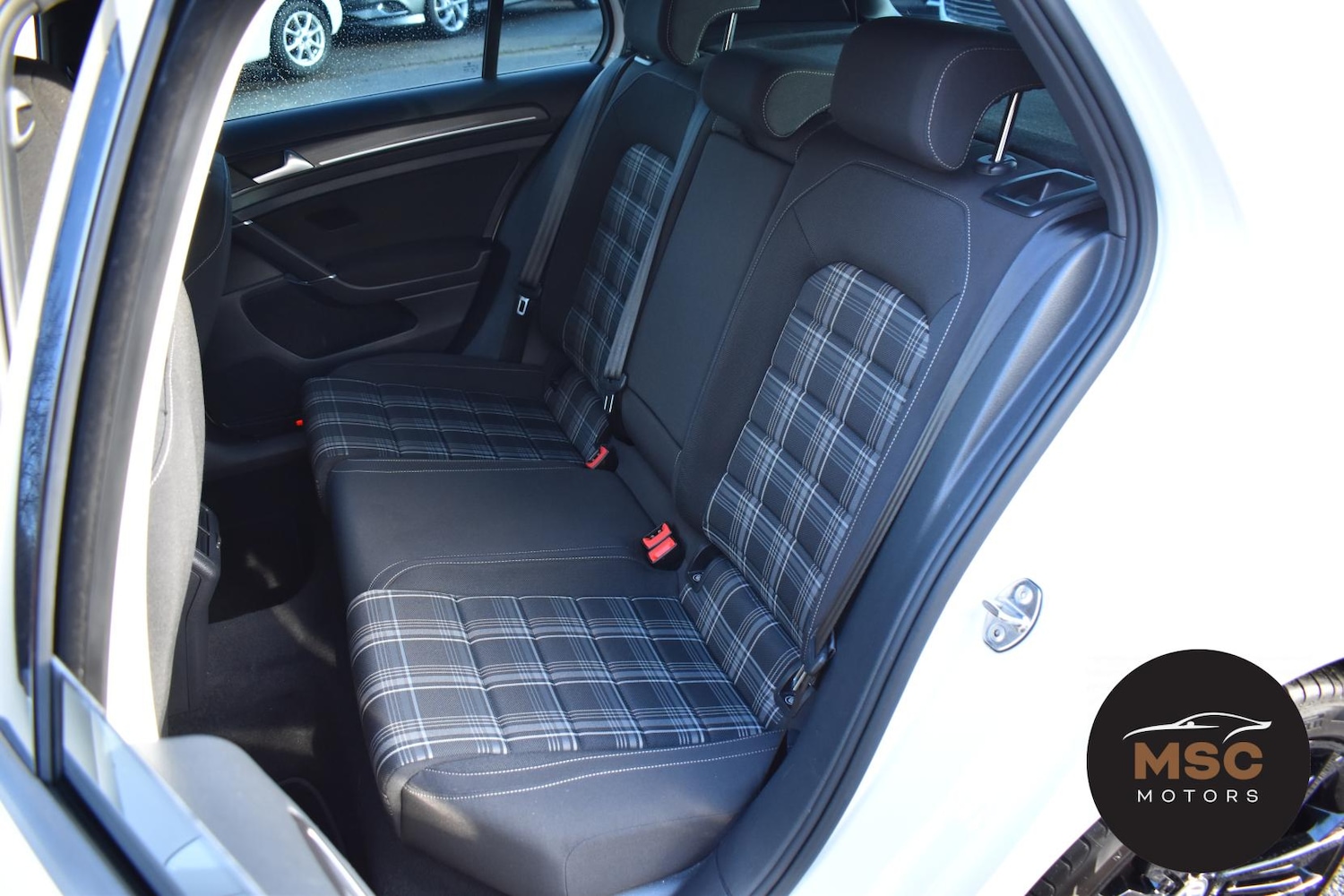 Used Volkswagen Golf 2017 for sale - 76494343: Photo 43