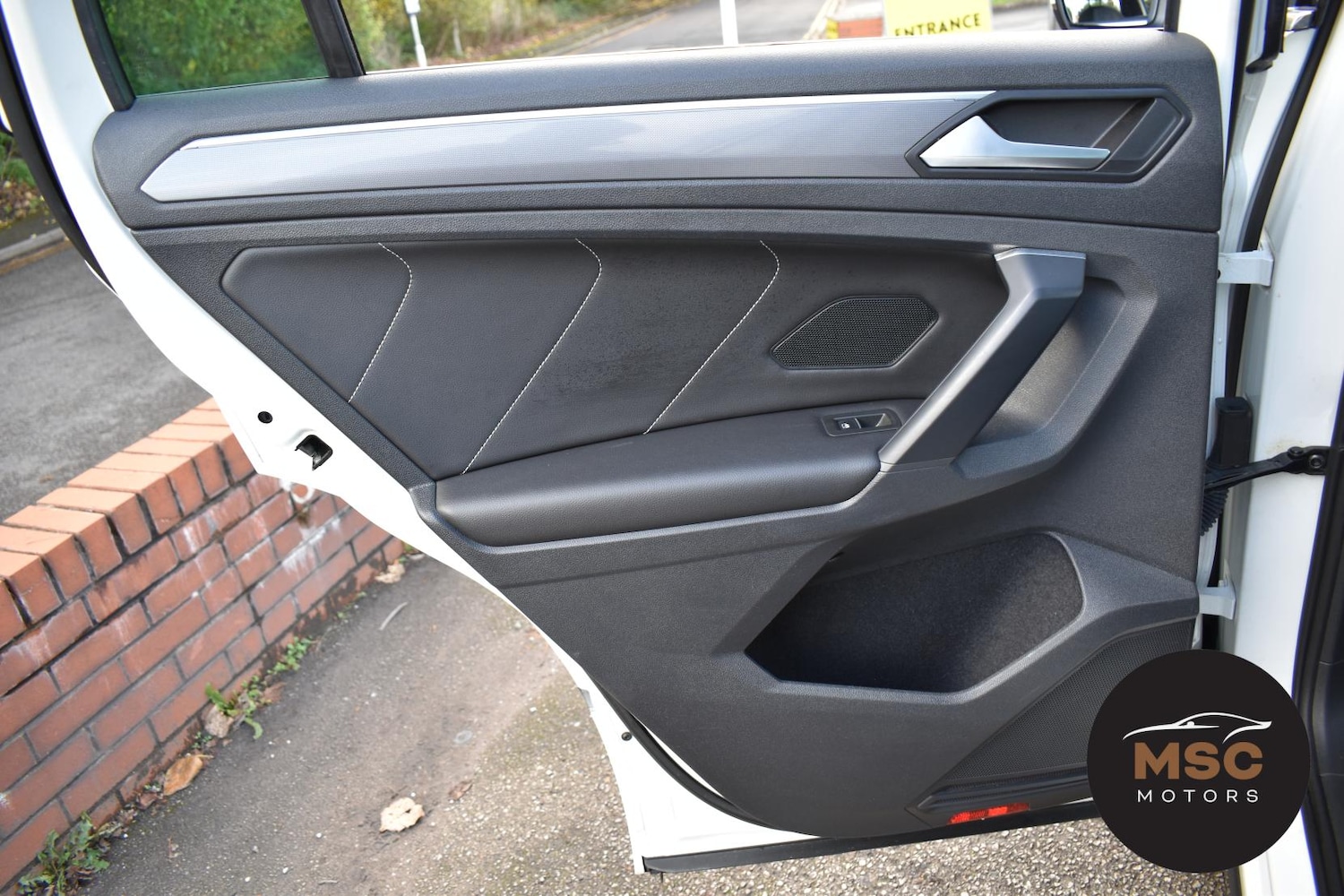 Used Volkswagen Tiguan 2018 for sale - 75960236: Photo 76