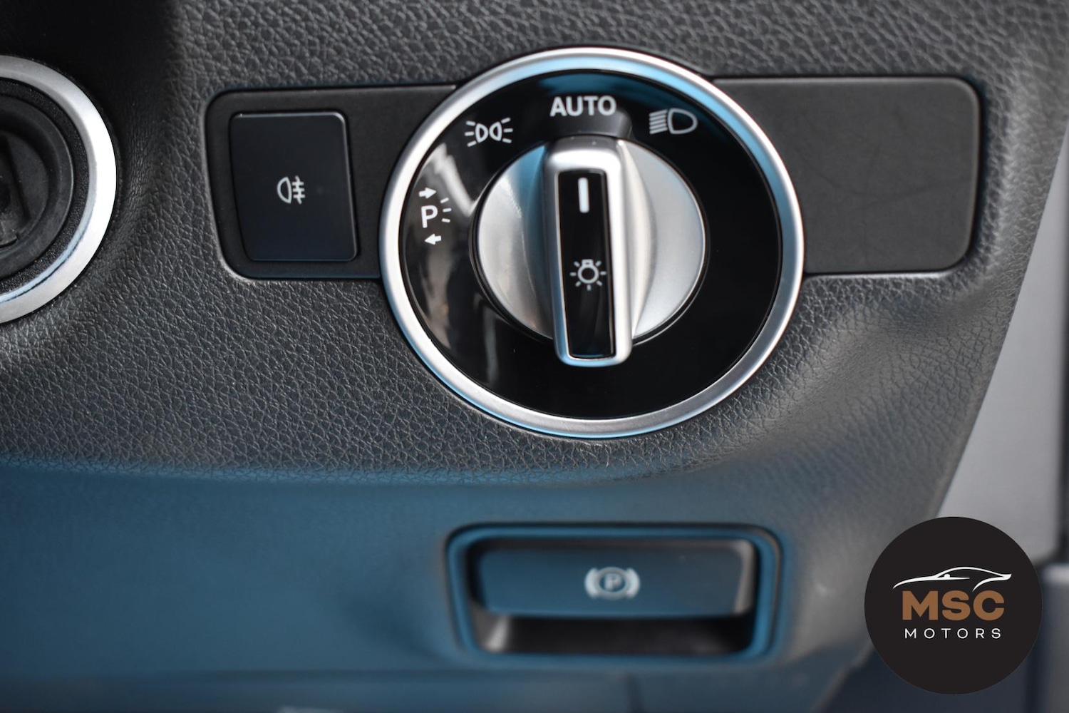 Used Mercedes-Benz A-Class 2015 for sale - 76643860: Photo 30