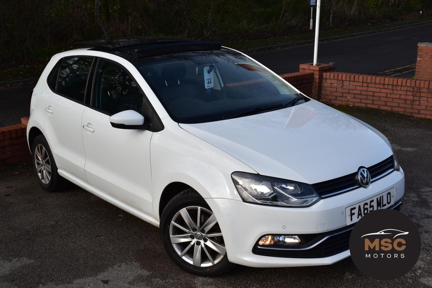 Used Volkswagen Polo 2016 for sale - 76709823: Photo 1