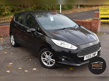 2015 - 1.25 82 Zetec 5dr