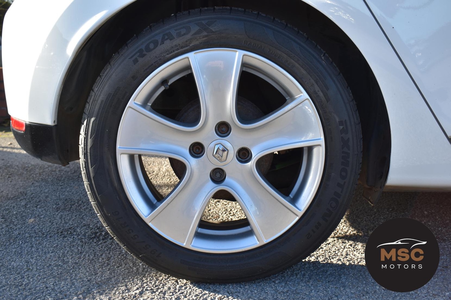 Used Renault Clio 2016 for sale - 76643873: Photo 26