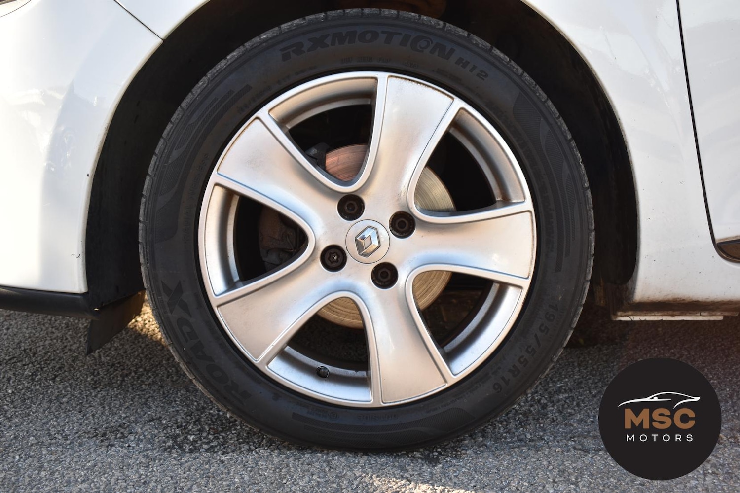 Used Renault Clio 2016 for sale - 76643873: Photo 28