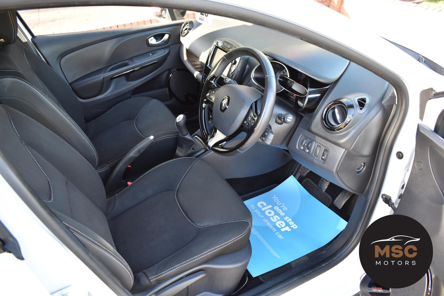 Used Renault Clio 2016 for sale - 76643873: Photo 30